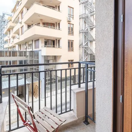 Sunny Dream صوفيا